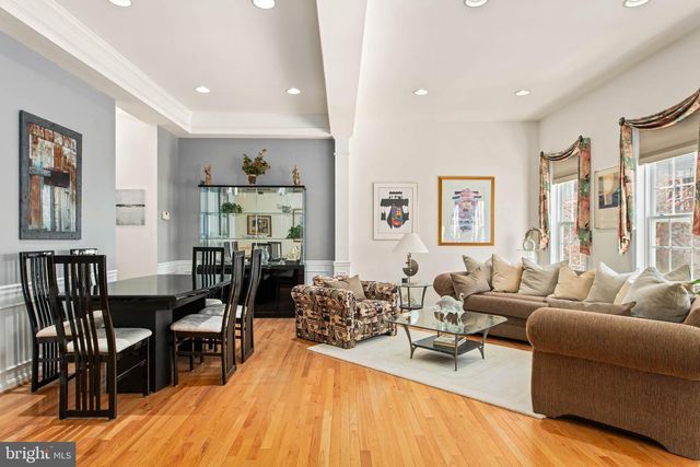 10 ALMOND CT, Lafayette Hill, PA 19444