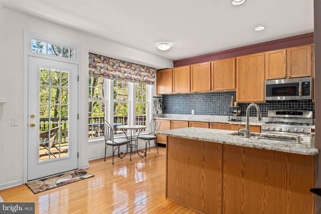 10 ALMOND CT, Lafayette Hill, PA 19444