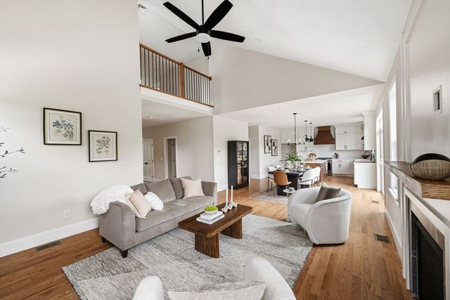 4 Narragansett Dr, West Bridgewater, MA 02379