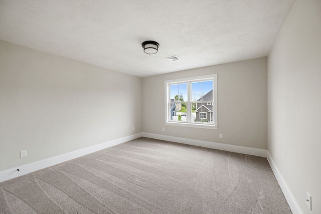 4 Narragansett Dr, West Bridgewater, MA 02379