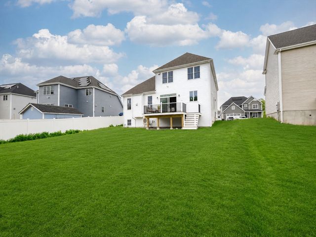 4 Narragansett Dr, West Bridgewater, MA 02379