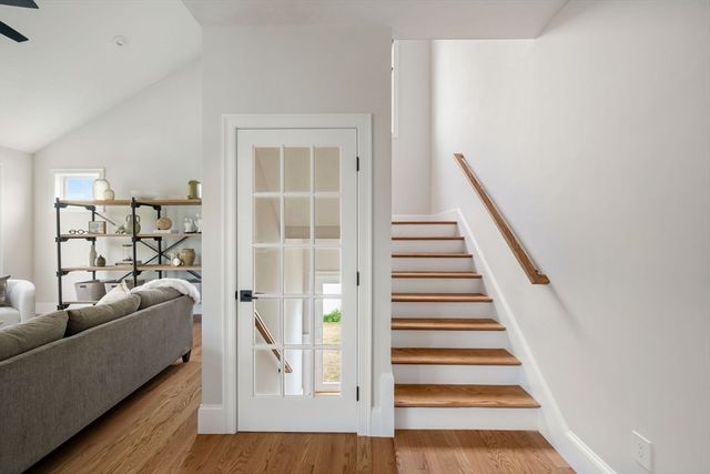 4 Narragansett Dr, West Bridgewater, MA 02379