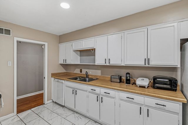 3339 S PERKINS RD, Memphis, TN 38118