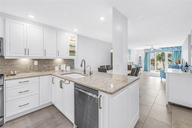 6001 BAHIA DEL MAR CIRCLE 328, St Petersburg, FL 33715