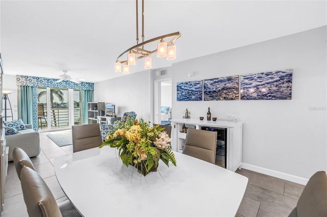 6001 BAHIA DEL MAR CIRCLE 328, St Petersburg, FL 33715