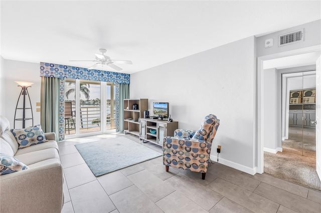 6001 BAHIA DEL MAR CIRCLE 328, St Petersburg, FL 33715