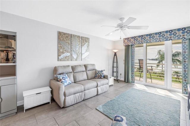 6001 BAHIA DEL MAR CIRCLE 328, St Petersburg, FL 33715