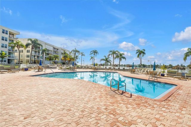 6001 BAHIA DEL MAR CIRCLE 328, St Petersburg, FL 33715