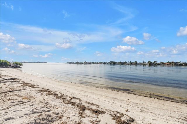 6001 BAHIA DEL MAR CIRCLE 328, St Petersburg, FL 33715