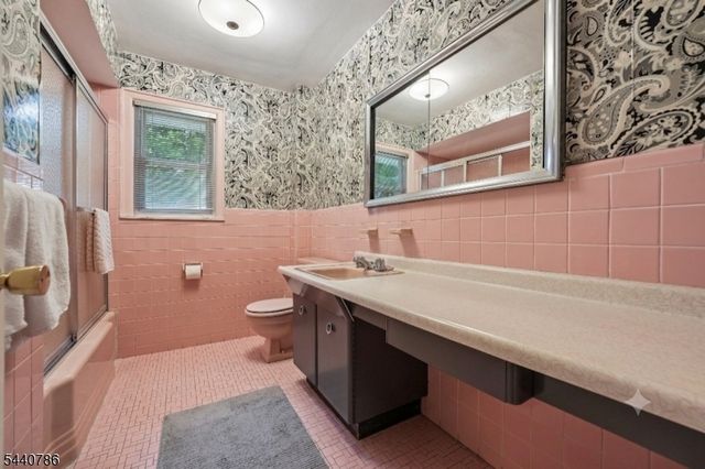 3 Shelley Ter, West Orange Twp., NJ 07052