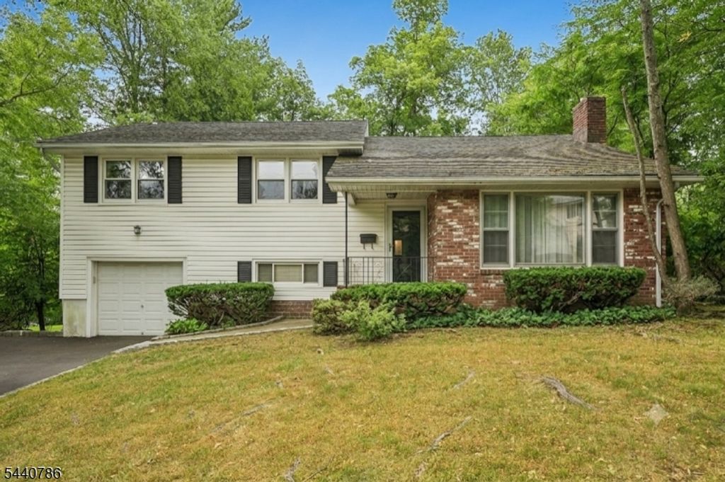 3 Shelley Ter, West Orange Twp., NJ 07052