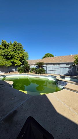 1167 Royal Blue Dr, Stockton, CA 95206
