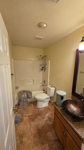 1167 Royal Blue Dr, Stockton, CA 95206