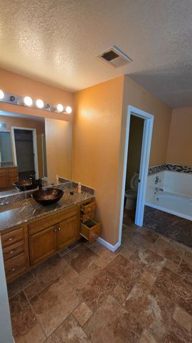 1167 Royal Blue Dr, Stockton, CA 95206