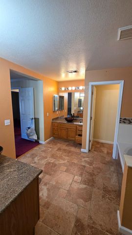 1167 Royal Blue Dr, Stockton, CA 95206