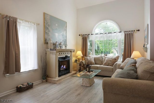 9 Lane Rd, Hillsborough Twp., NJ 08844