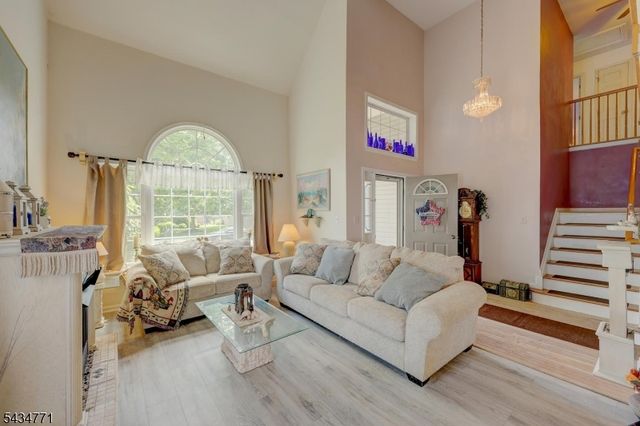 9 Lane Rd, Hillsborough Twp., NJ 08844