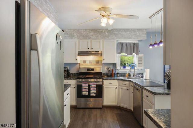 9 Lane Rd, Hillsborough Twp., NJ 08844