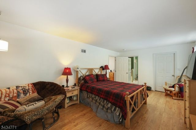 9 Lane Rd, Hillsborough Twp., NJ 08844