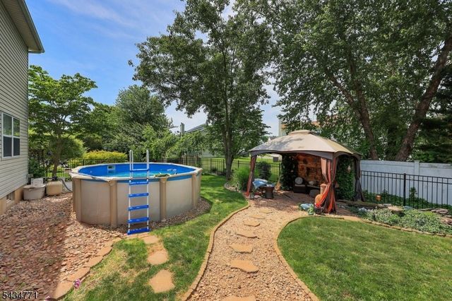 9 Lane Rd, Hillsborough Twp., NJ 08844