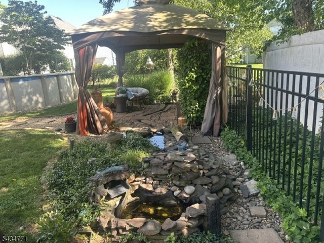 9 Lane Rd, Hillsborough Twp., NJ 08844