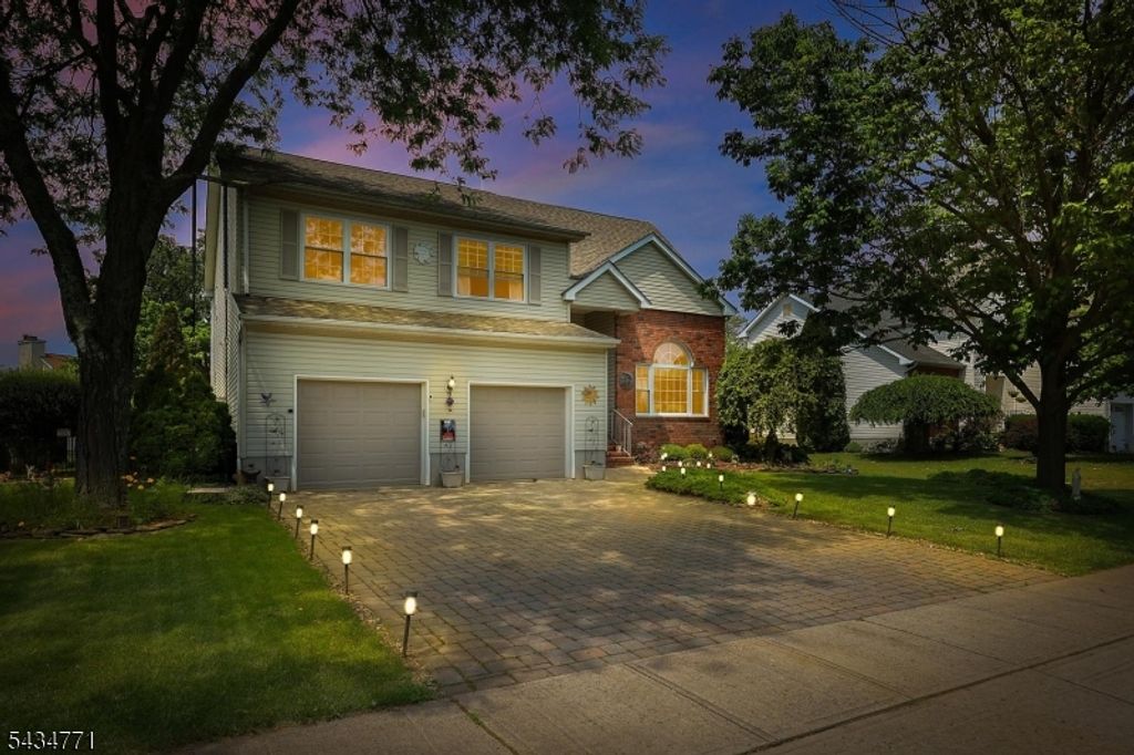 9 Lane Rd, Hillsborough Twp., NJ 08844