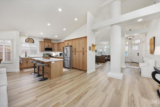 7412 Feather River Drive, Bakersfield, CA 93308