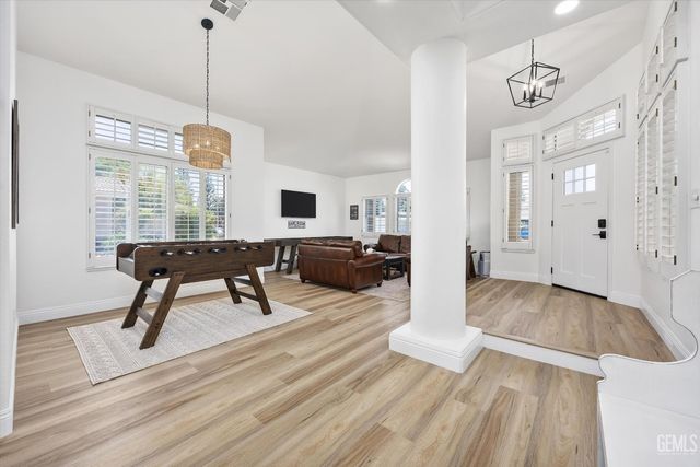 7412 Feather River Drive, Bakersfield, CA 93308