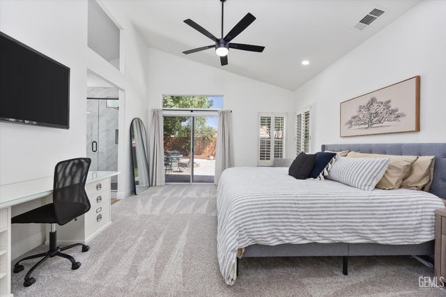 7412 Feather River Drive, Bakersfield, CA 93308