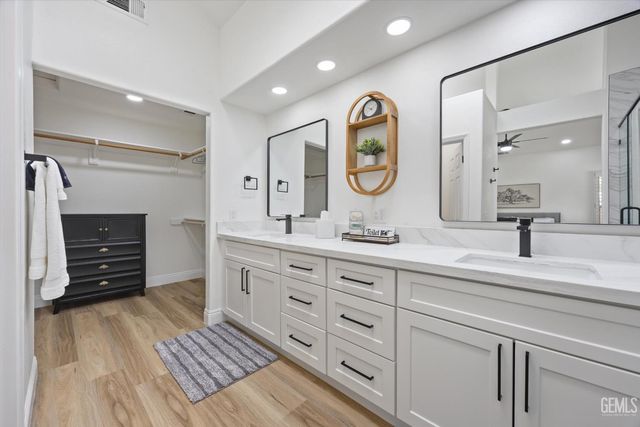 7412 Feather River Drive, Bakersfield, CA 93308