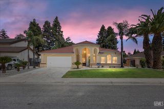 7412 Feather River Drive, Bakersfield, CA 93308