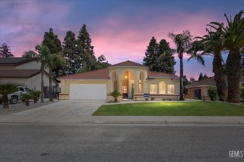 7412 Feather River Drive, Bakersfield, CA 93308