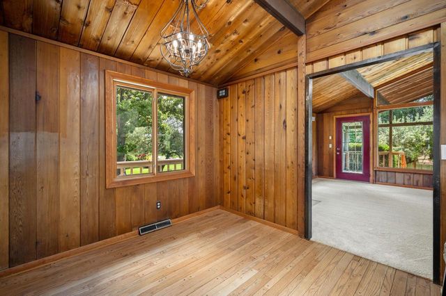 126 E Oak Crest DRIVE, Wales, WI 53183