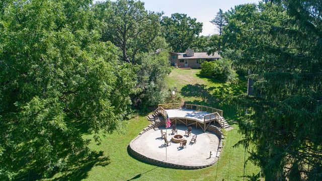 126 E Oak Crest DRIVE, Wales, WI 53183