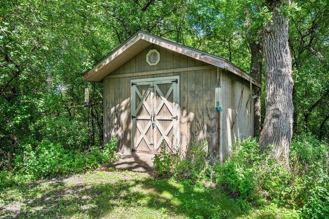 126 E Oak Crest DRIVE, Wales, WI 53183