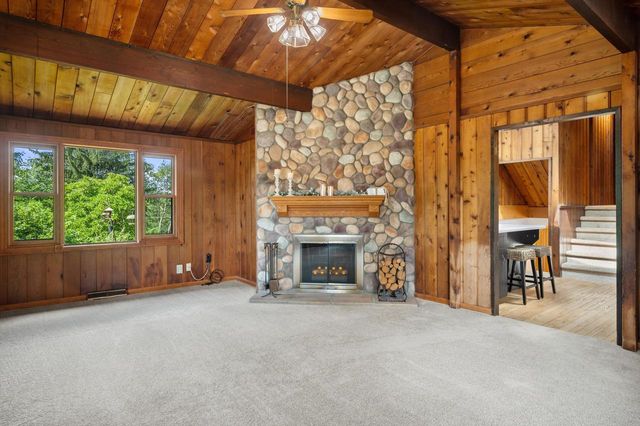126 E Oak Crest DRIVE, Wales, WI 53183