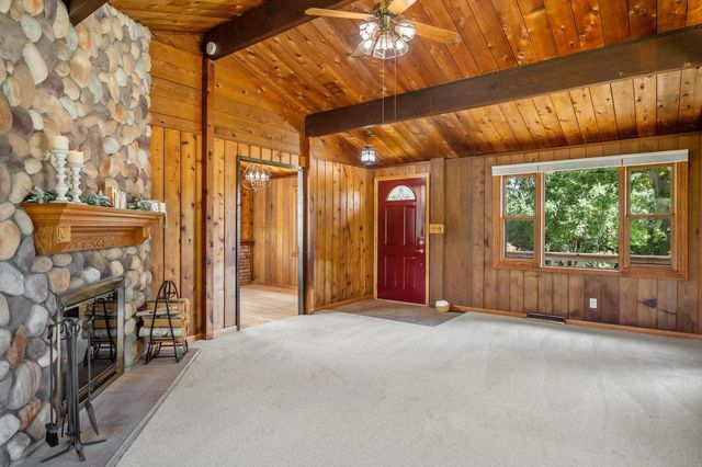 126 E Oak Crest DRIVE, Wales, WI 53183