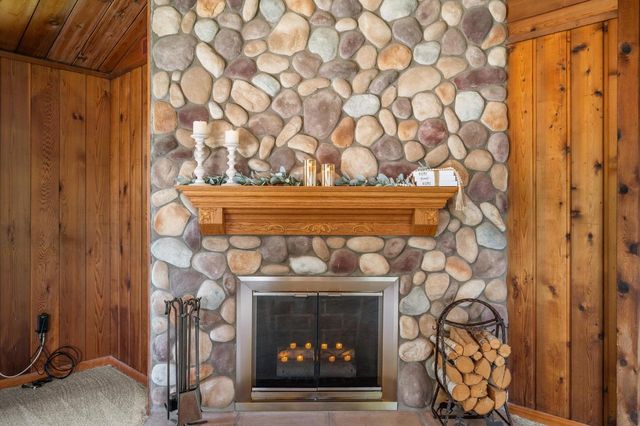 126 E Oak Crest DRIVE, Wales, WI 53183