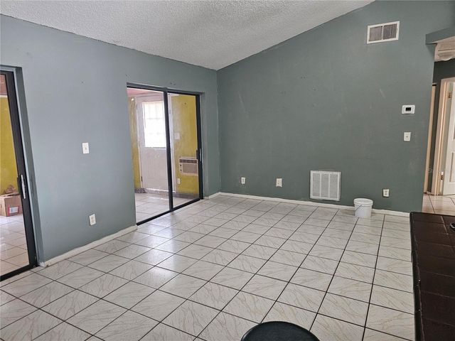 102 WHITEHALL WAY, Kissimmee, FL 34758