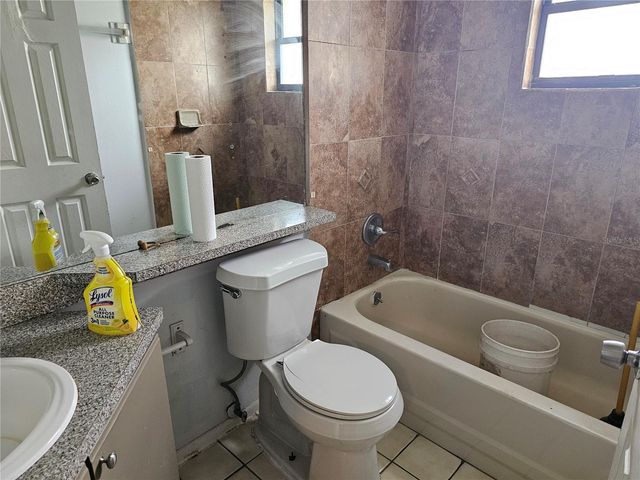 102 WHITEHALL WAY, Kissimmee, FL 34758