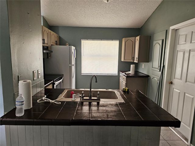 102 WHITEHALL WAY, Kissimmee, FL 34758