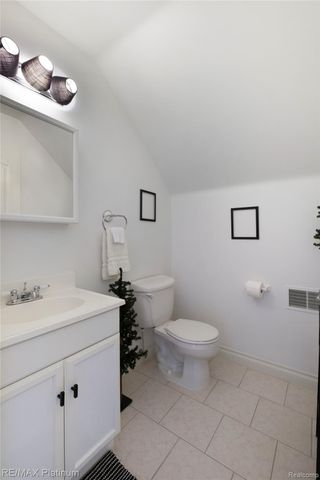 13268 Harborview Drive, Fenton Charter Township, MI 48451