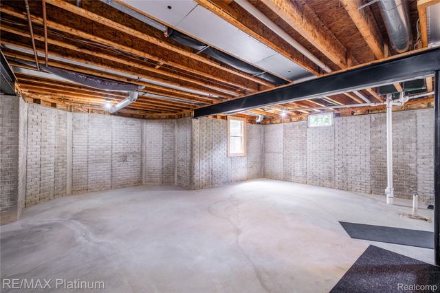 13268 Harborview Drive, Fenton Charter Township, MI 48451