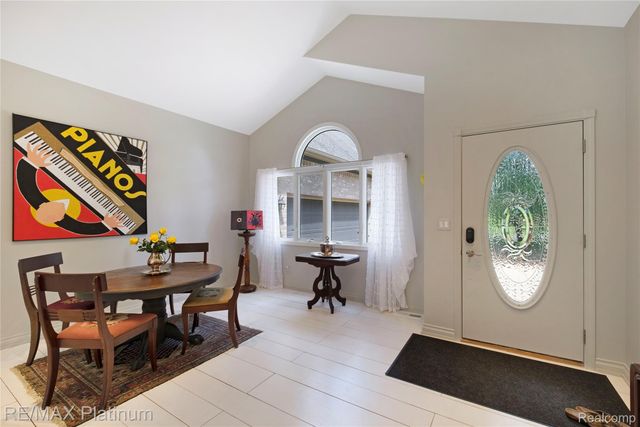 13268 Harborview Drive, Fenton Charter Township, MI 48451