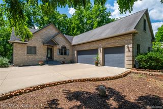 13268 Harborview Drive, Fenton Charter Township, MI 48451