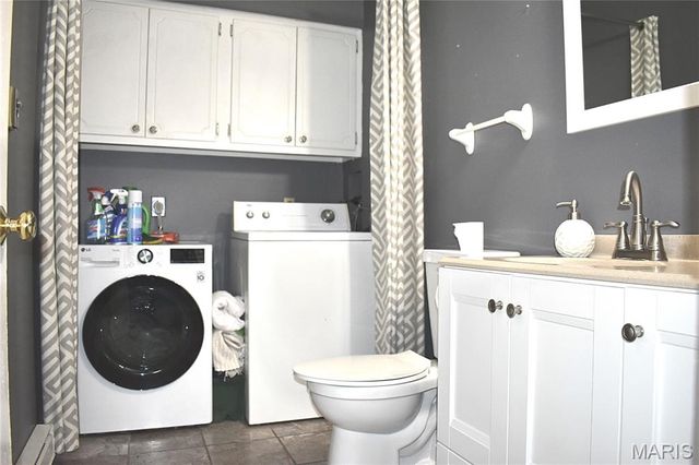 9038 Villaridge Court, St Louis, MO 63123