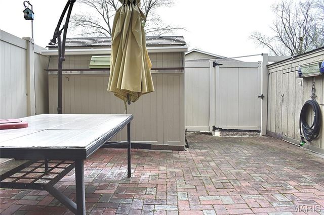 9038 Villaridge Court, St Louis, MO 63123