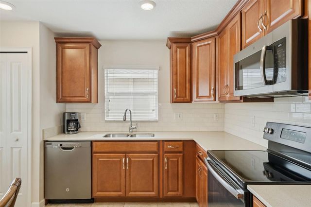 3342 RALEIGH DRIVE, Winter Haven, FL 33884