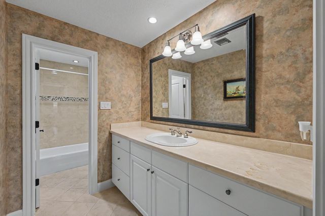 14226 Indian Wells Drive, Houston, TX 77069