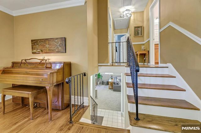 598 Whitenack Road, River Vale, NJ 07675